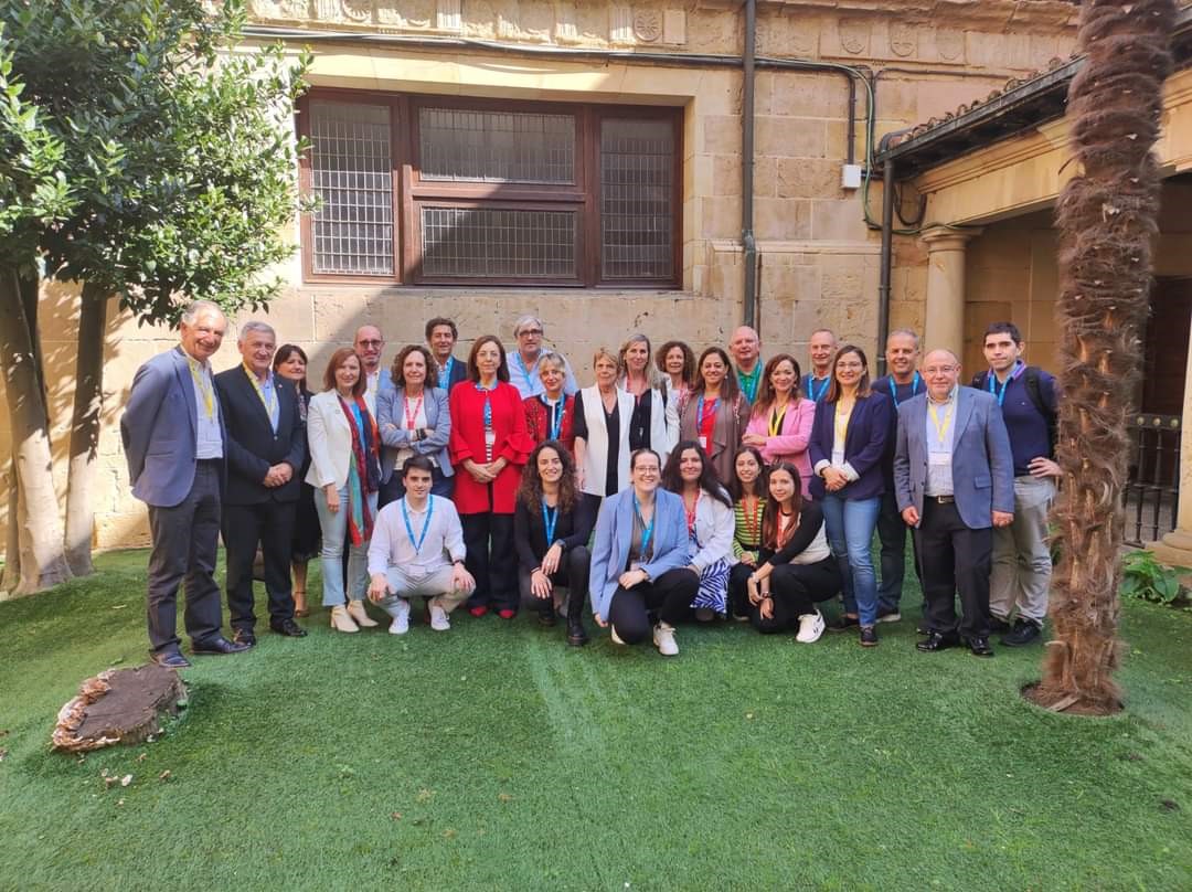 2023 10 04 mesa catedras ec 3.jpeg